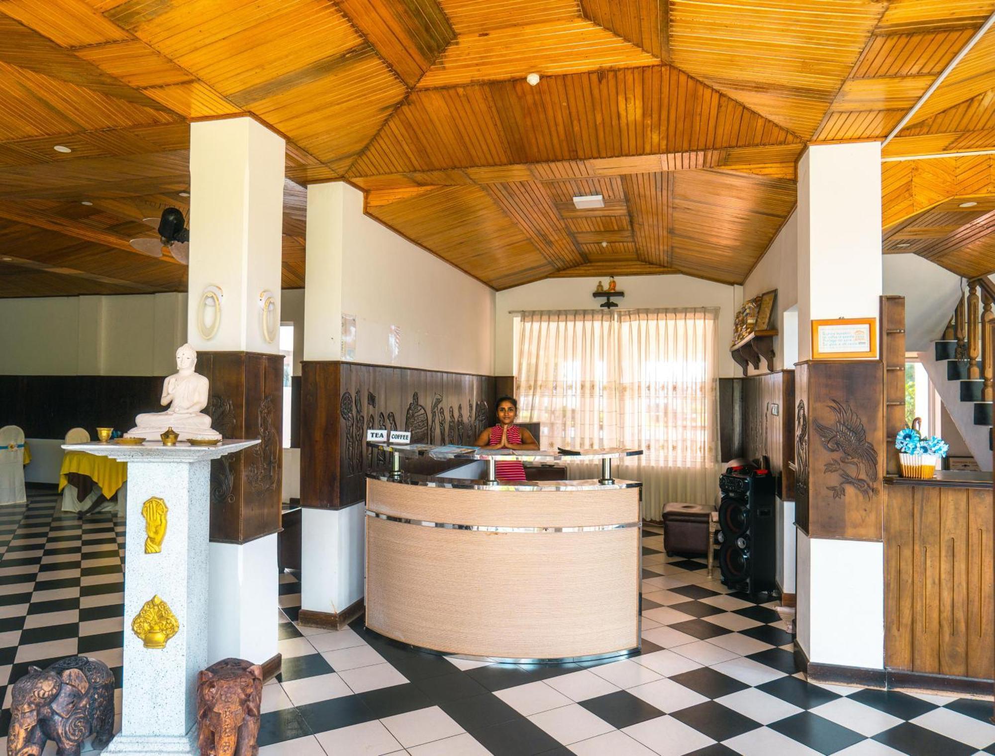 Amaya Beach Hotel Dikwella Luaran gambar