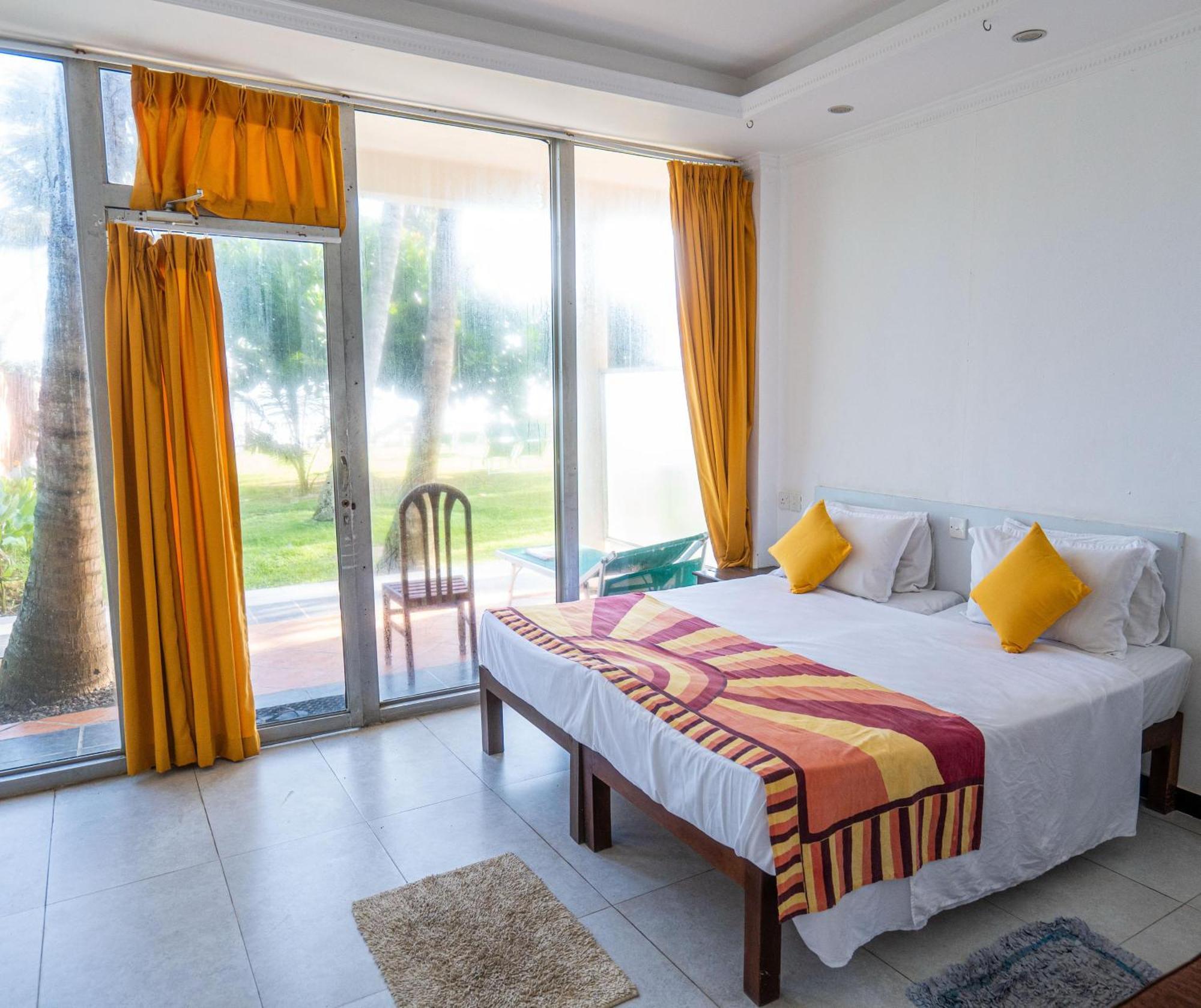 Amaya Beach Hotel Dikwella Luaran gambar