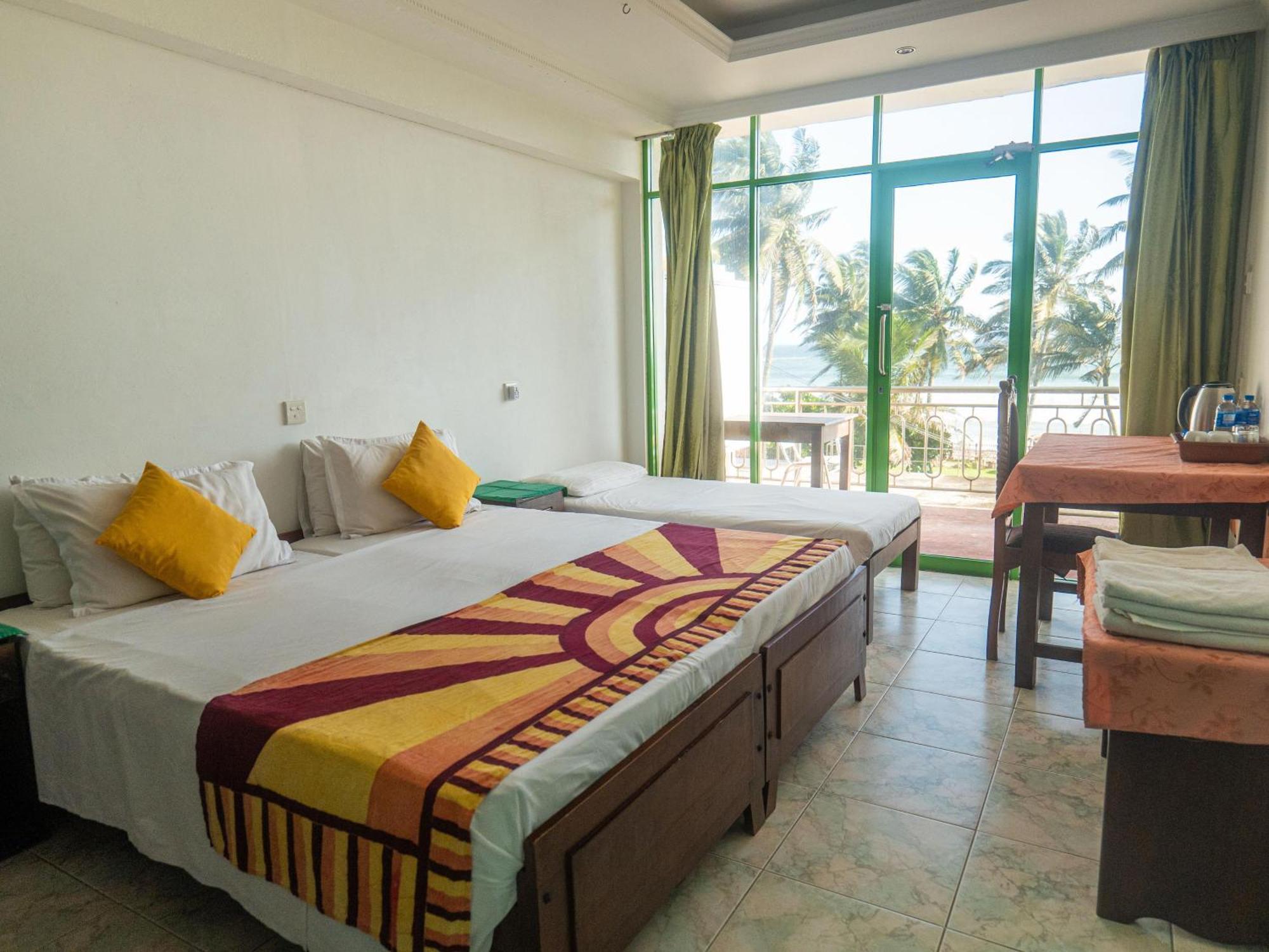 Amaya Beach Hotel Dikwella Luaran gambar