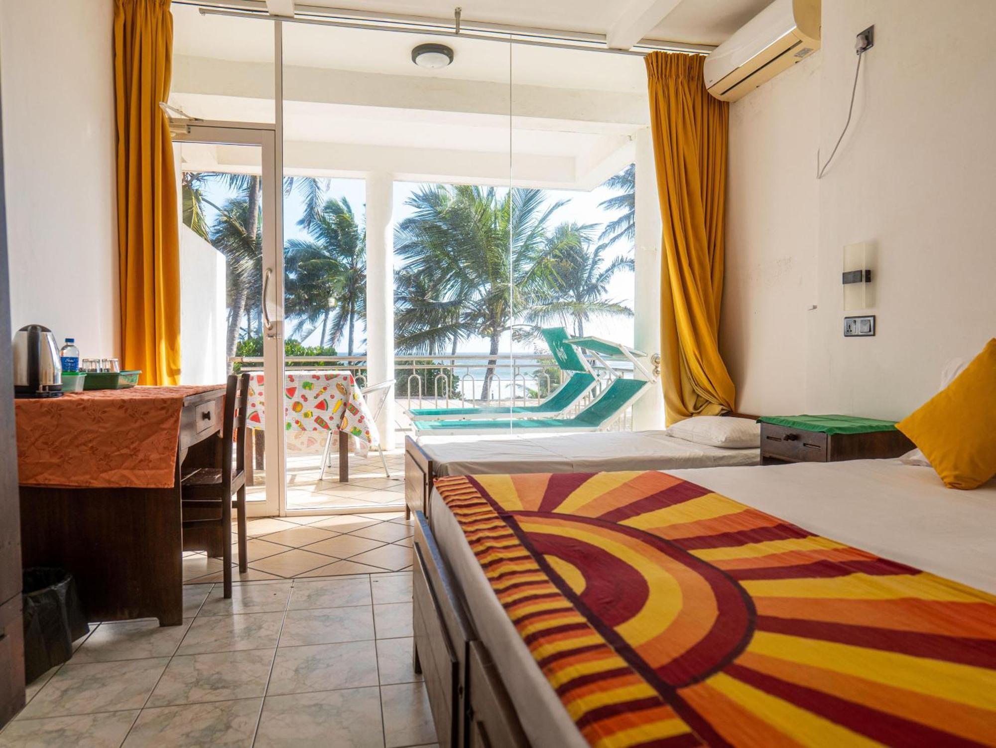Amaya Beach Hotel Dikwella Luaran gambar