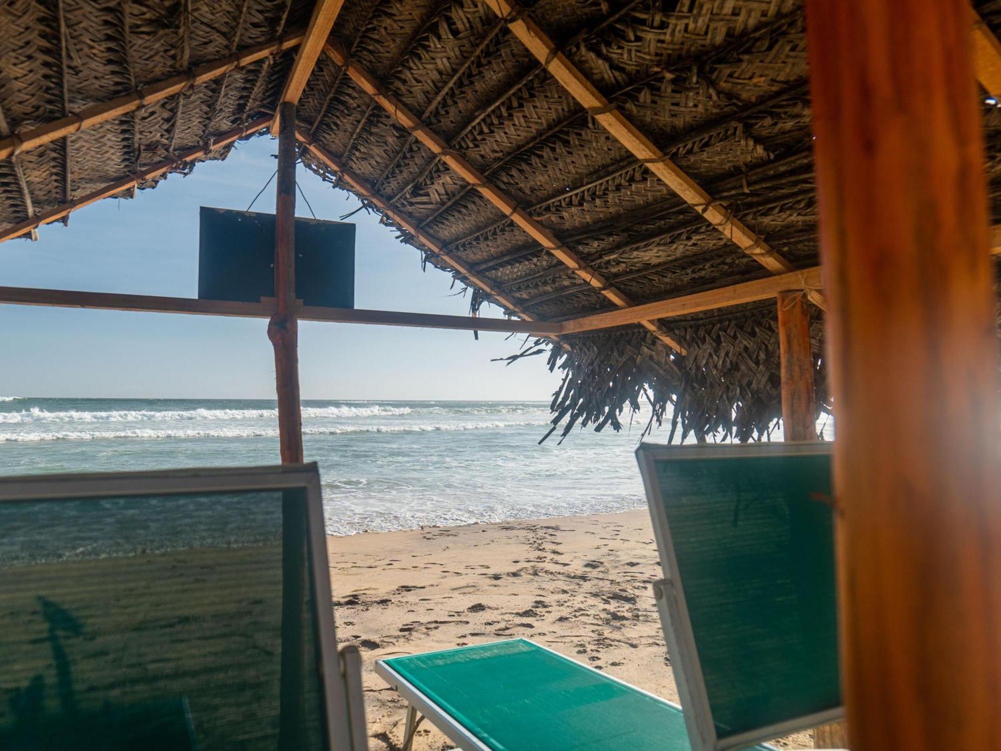 Amaya Beach Hotel Dikwella Luaran gambar